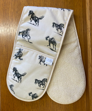 Linen Horse Oven Gloves